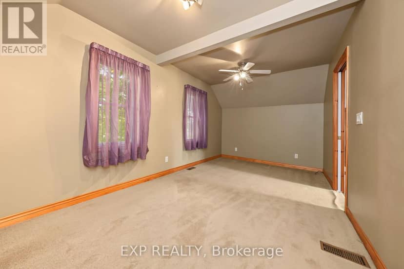 455 Simcoe Street — photo 34 of 39