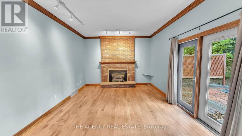 32 Glenview Crescent — photo 14 of 40