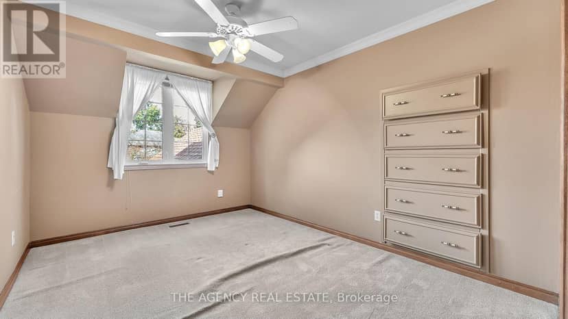 32 Glenview Crescent — photo 33 of 40