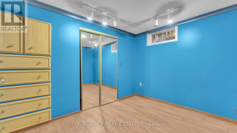 32 Glenview Crescent — photo 38 of 40