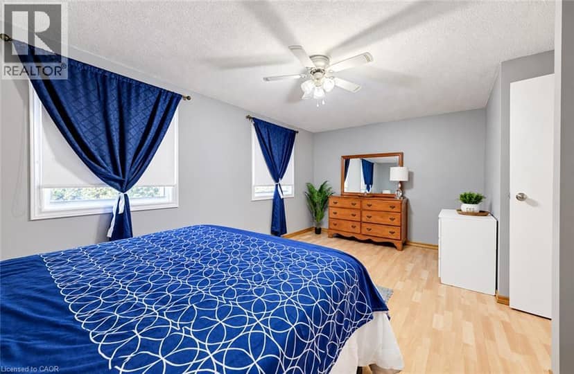 136 SEKURA Crescent — photo 17 of 35