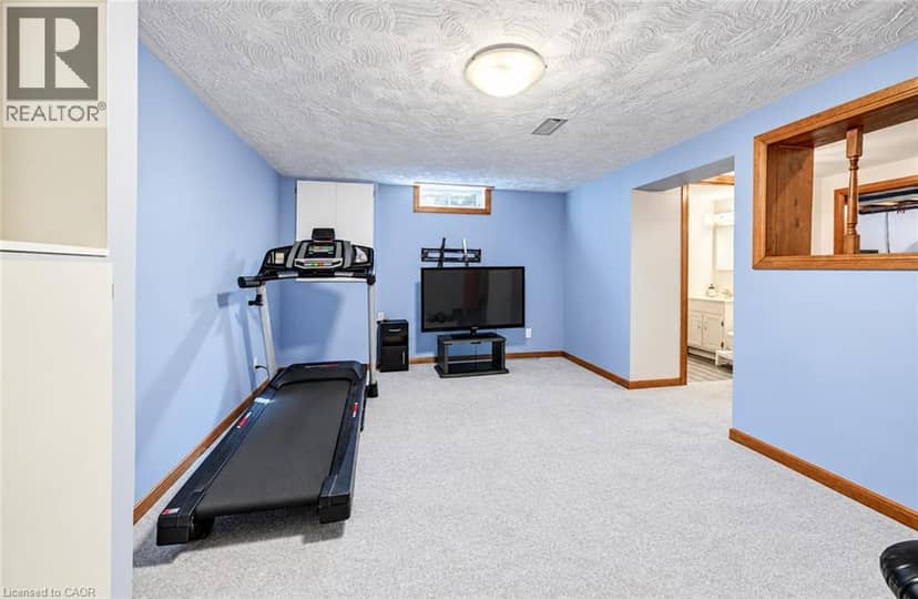 136 SEKURA Crescent — photo 18 of 35