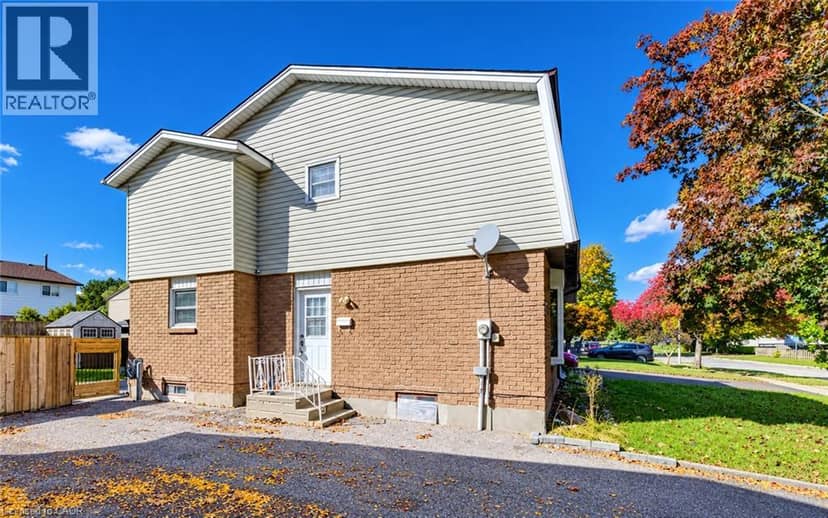 136 SEKURA Crescent, Cambridge, photo 2