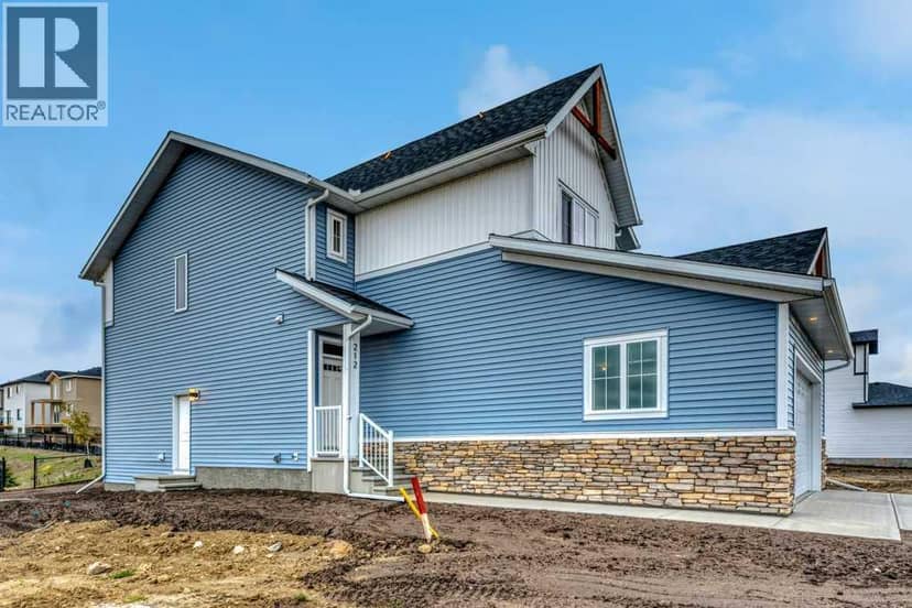 212 Edgefield Bay, Strathmore, photo 3