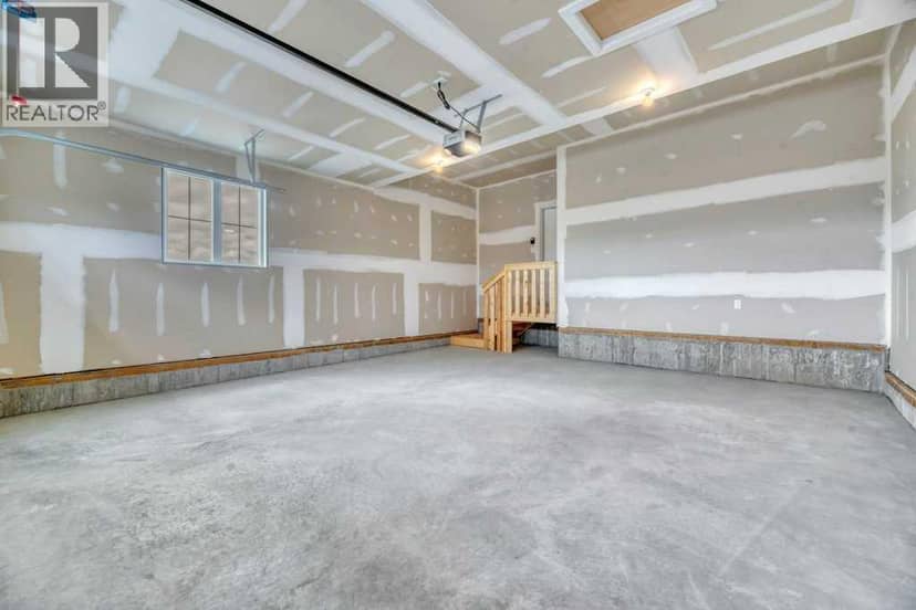 212 Edgefield Bay — photo 39 of 40