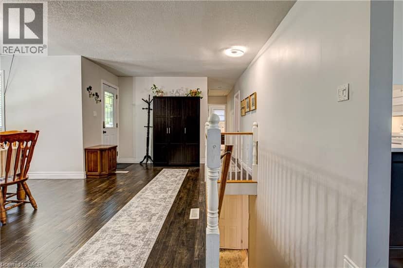 3 OAKWOOD Avenue — photo 23 of 40