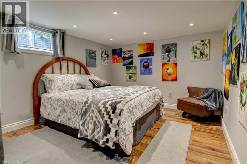3 OAKWOOD Avenue — photo 36 of 40