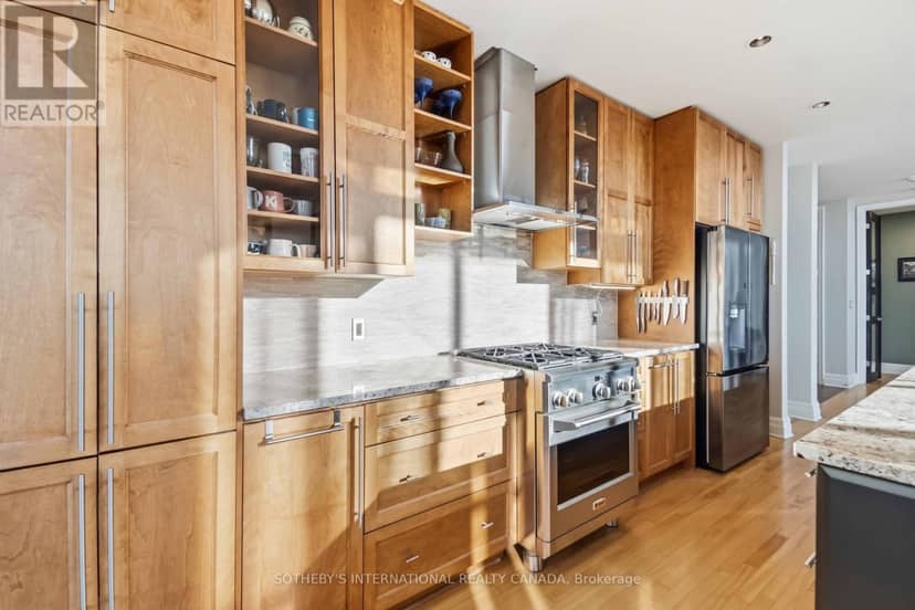 PH1 - 375 Lisgar Street — photo 16 of 38