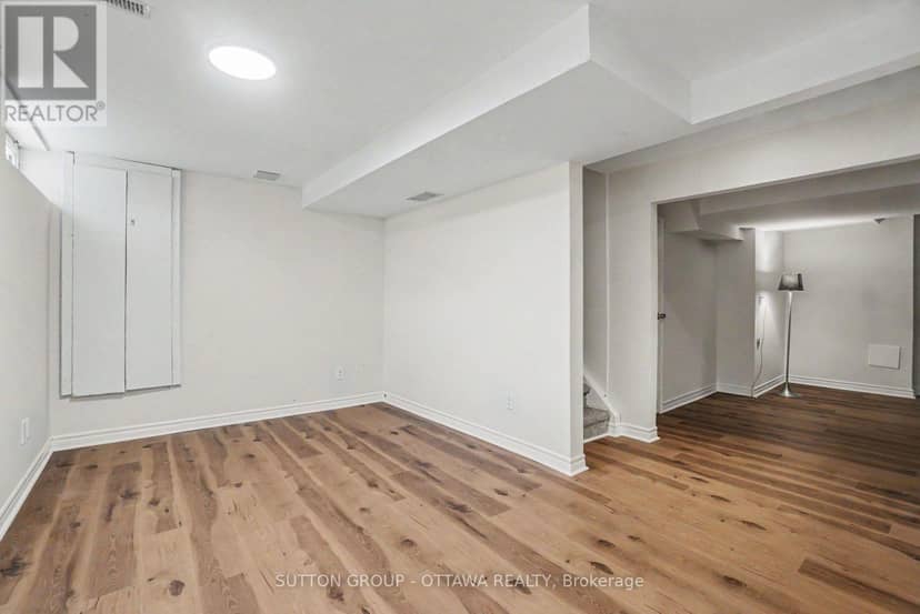 1833 Brousseau Crescent — photo 22 of 24