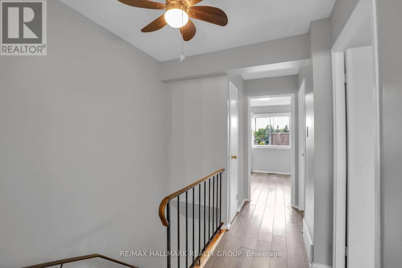 2912 Fairlea Crescent — photo 28 of 31