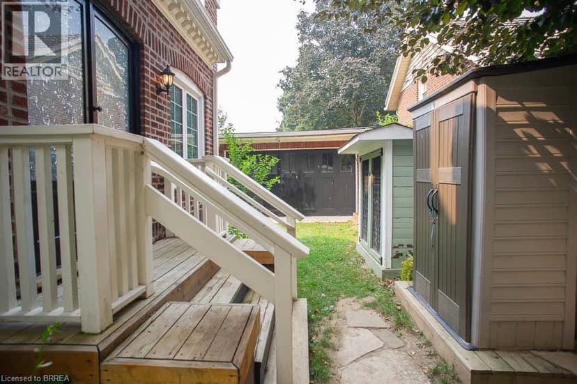 116 DUFFERIN Avenue — photo 35 of 40