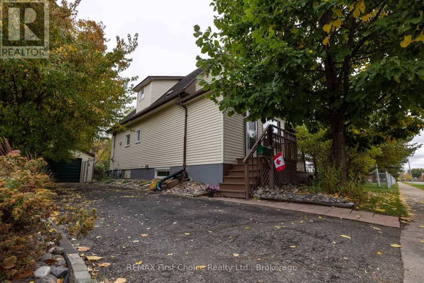 226 Balmoral Street, Thunder Bay