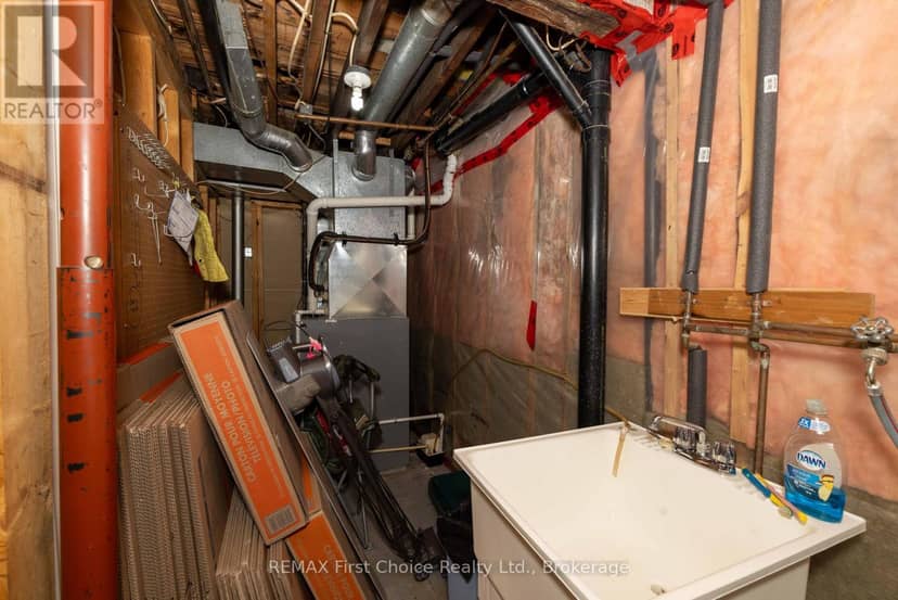 226 Balmoral Street — photo 30 of 40
