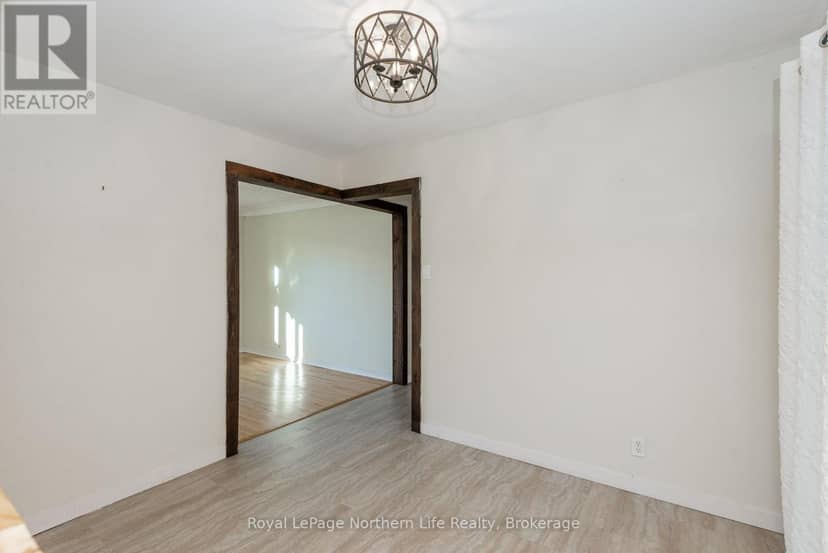124 Vincent Avenue — photo 18 of 40