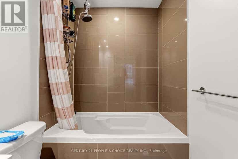 817 - 15 Lower Jarvis Street — photo 16 of 21