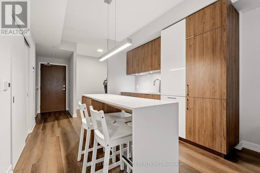 817 - 15 Lower Jarvis Street — photo 3 of 21