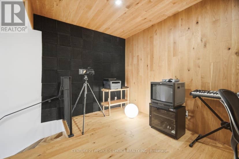 310 - 45 Dovercourt Road — photo 19 of 25