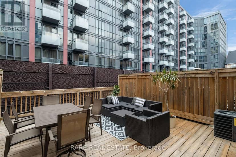 21 - 11 Niagara Street — photo 24 of 29