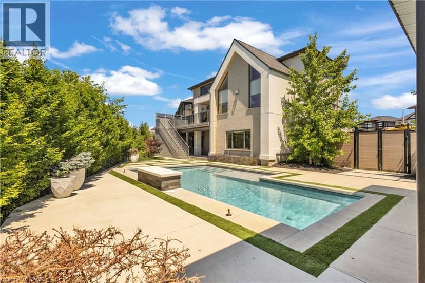 920 THOMAS PEDDER Court, Kitchener, photo 2