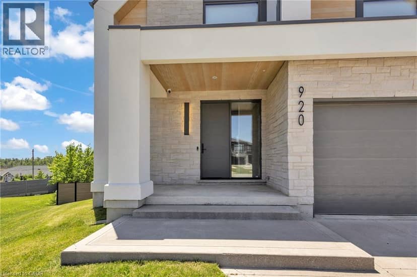 920 THOMAS PEDDER Court, Kitchener, photo 4