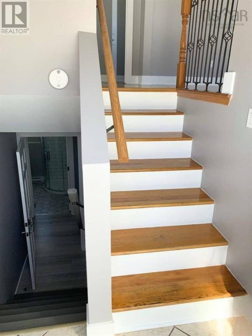 52 Shrewsbury Road — photo 11 of 20