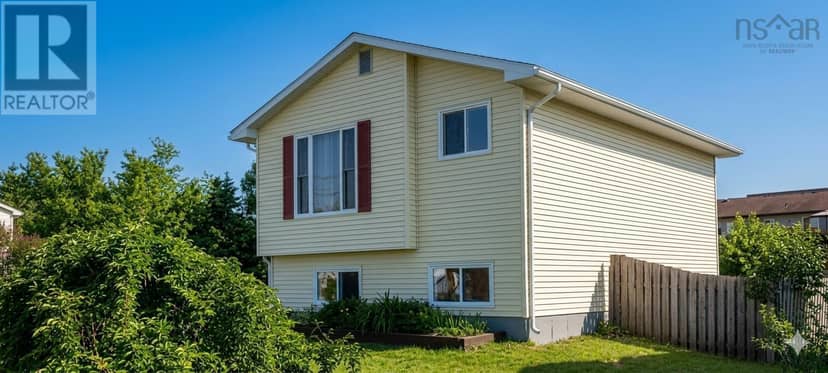 52 Shrewsbury Road — photo 1 of 20