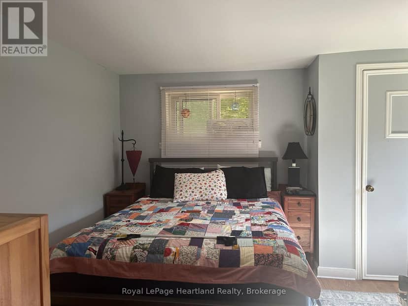 90 Mary Street — photo 10 of 40