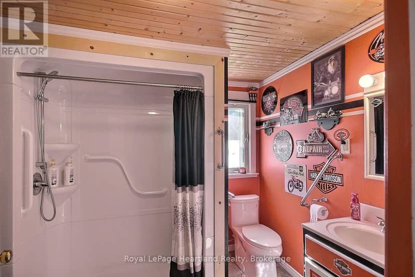 90 Mary Street — photo 15 of 40