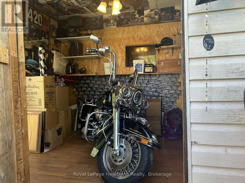 90 Mary Street — photo 24 of 40