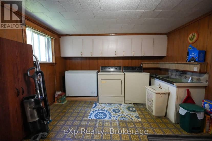 778 8th Avenue E — photo 21 of 40