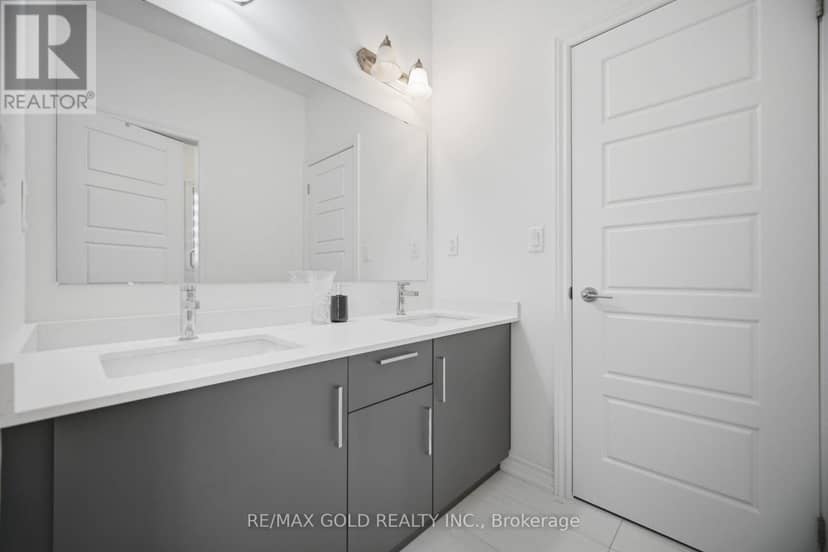 426 Coronation Road — photo 35 of 40
