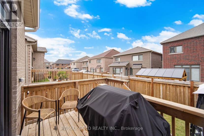 426 Coronation Road — photo 37 of 40
