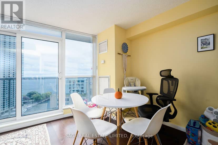 1705 - 208 Queens Quay W, Toronto, photo 8