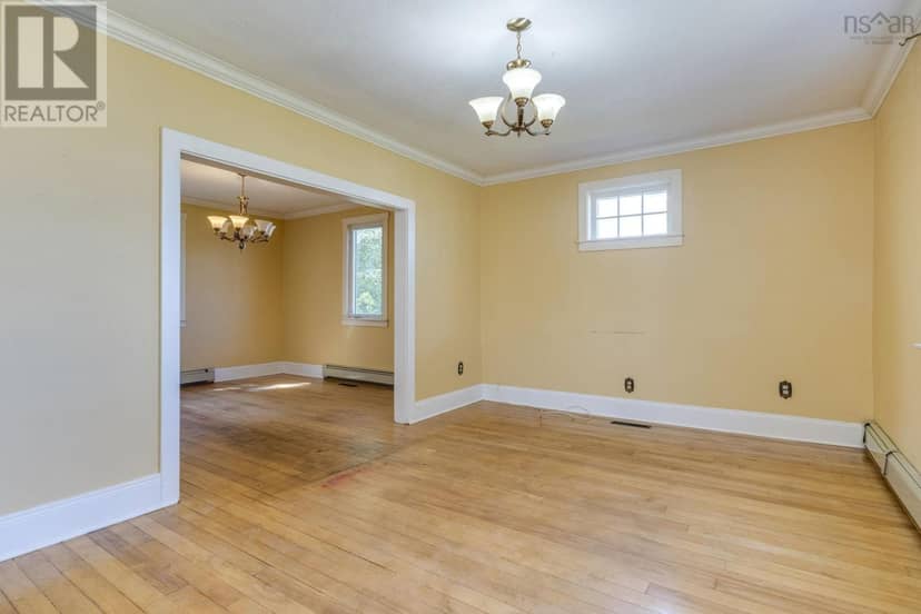 3326 Windsor Street — photo 5 of 30