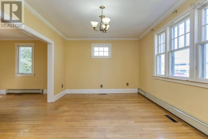 3326 Windsor Street — photo 8 of 30