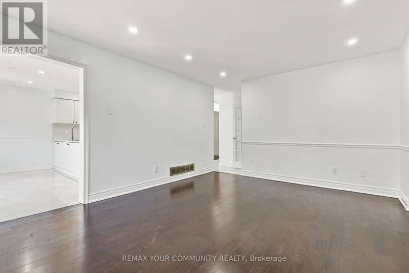 205 Hupfield Trail, Toronto, photo 4