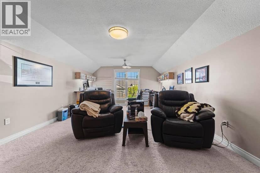 5605 28 Avenue — photo 18 of 33