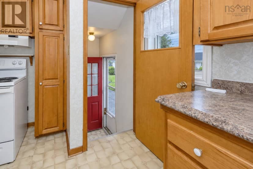 6 Hillier Street — photo 11 of 34