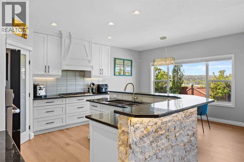 18 Hidden Creek Manor NW, Calgary, photo 5