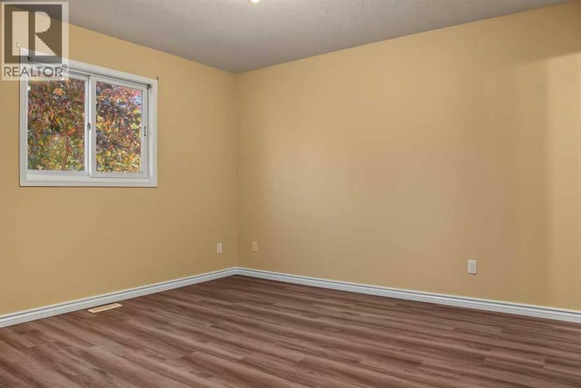 10613 91A Street — photo 18 of 31
