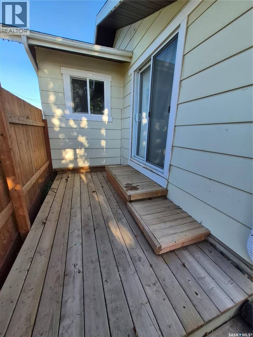 203 Loucks STREET, Pangman, photo 2