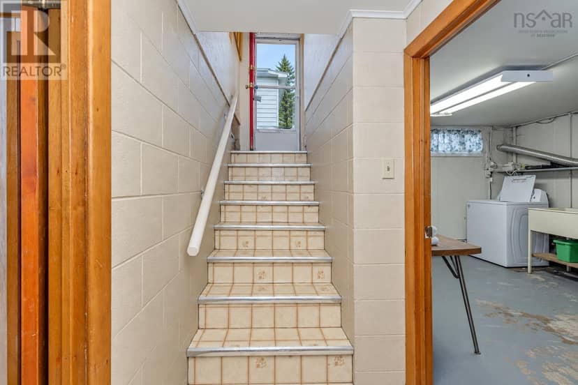 6 Hillier Street — photo 27 of 34