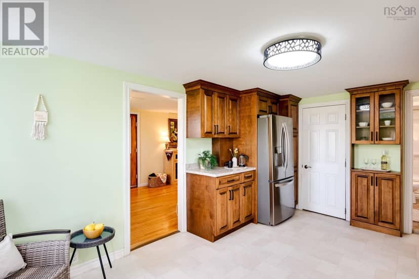 1815 Lakewood Road — photo 8 of 40