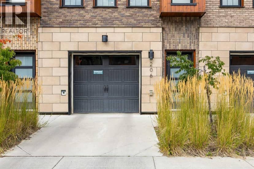 206, 81 Greenbriar Place NW, Calgary, photo 3