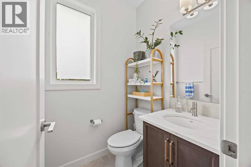 206, 81 Greenbriar Place NW — photo 14 of 35