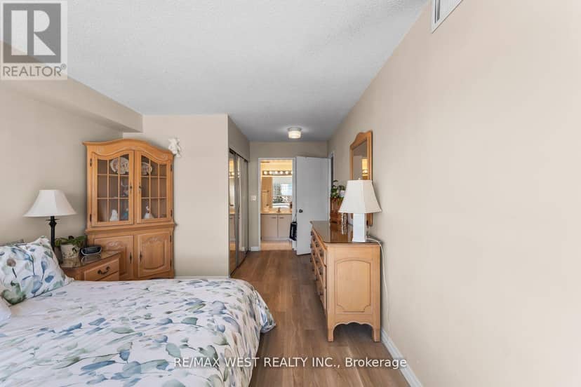 502 - 100 Observatory Lane — photo 15 of 40