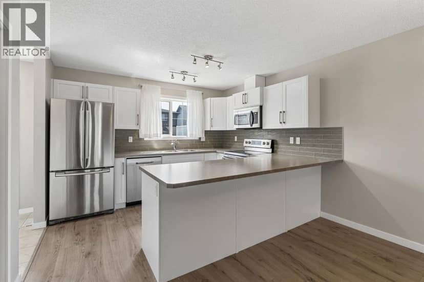 268 Sunset Road, Cochrane, photo 3