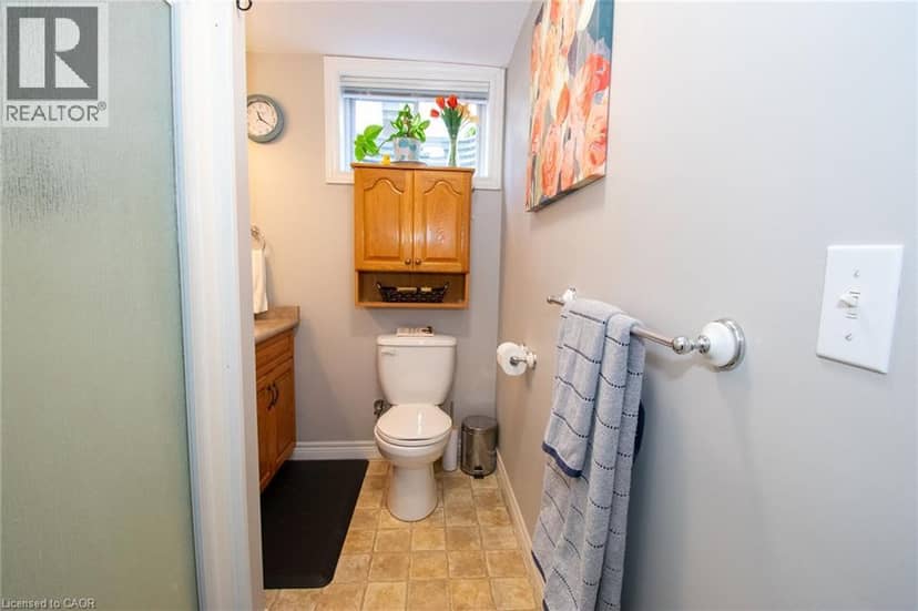 10 MEADOWBROOK Court — photo 35 of 40