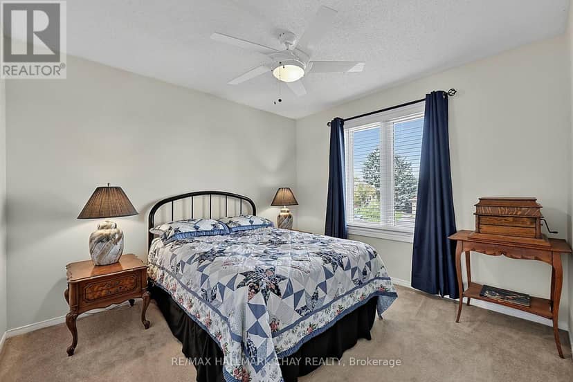 12 Grasett Crescent — photo 14 of 25