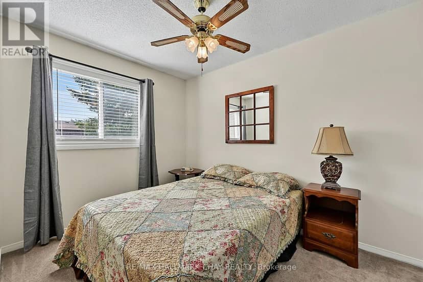 12 Grasett Crescent — photo 15 of 25